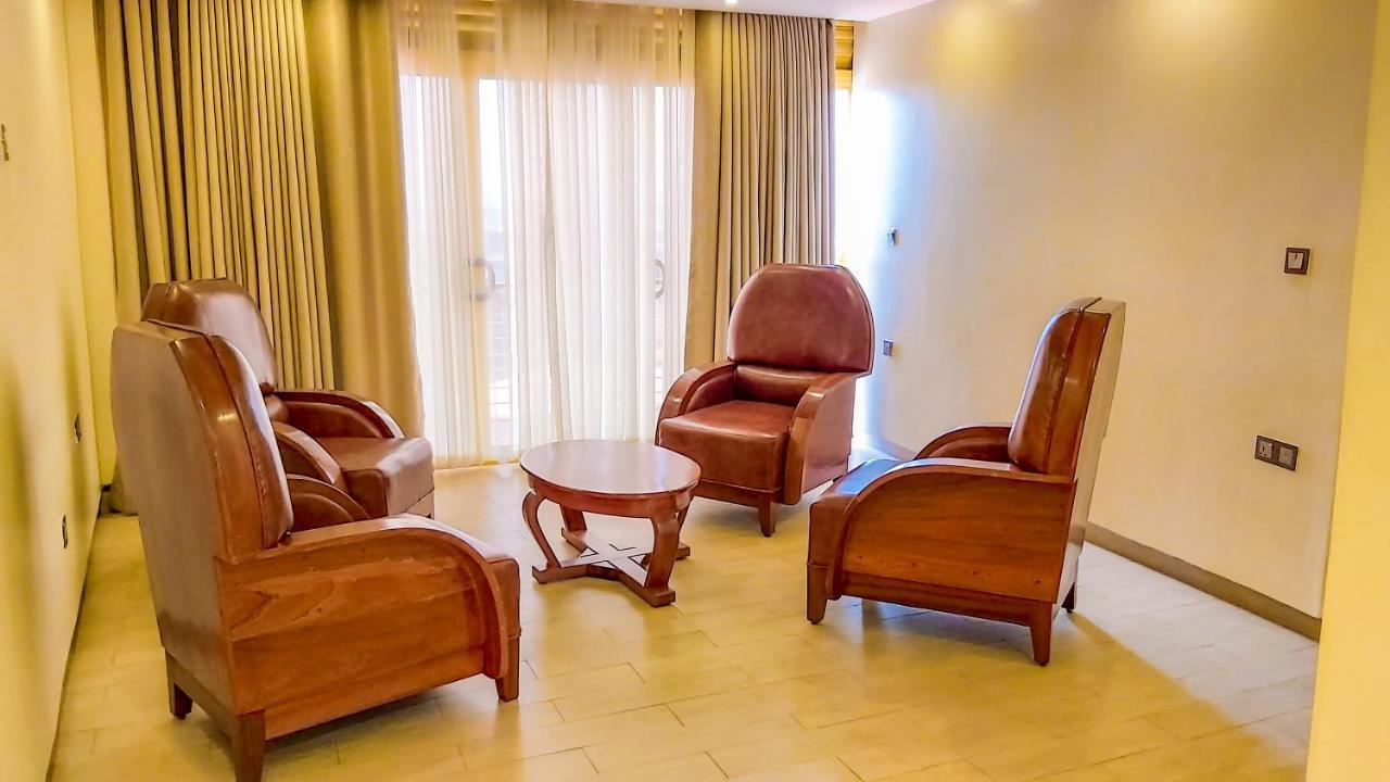 קיגאלי Sainte Famille Hotel מראה חיצוני תמונה