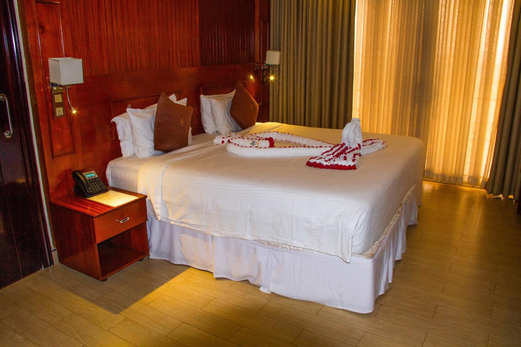 קיגאלי Sainte Famille Hotel מראה חיצוני תמונה