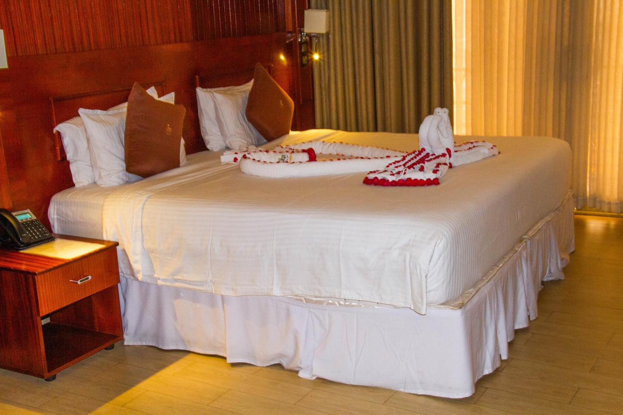קיגאלי Sainte Famille Hotel מראה חיצוני תמונה