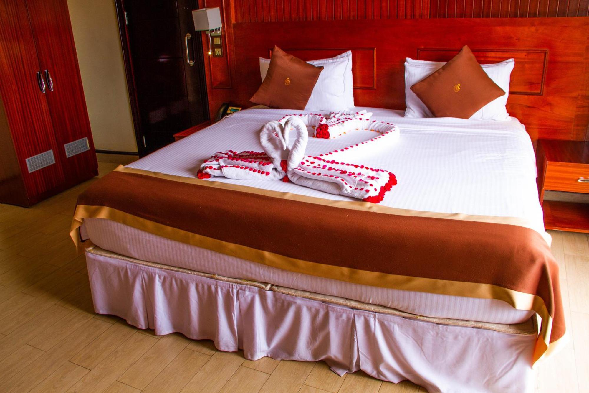 קיגאלי Sainte Famille Hotel מראה חיצוני תמונה