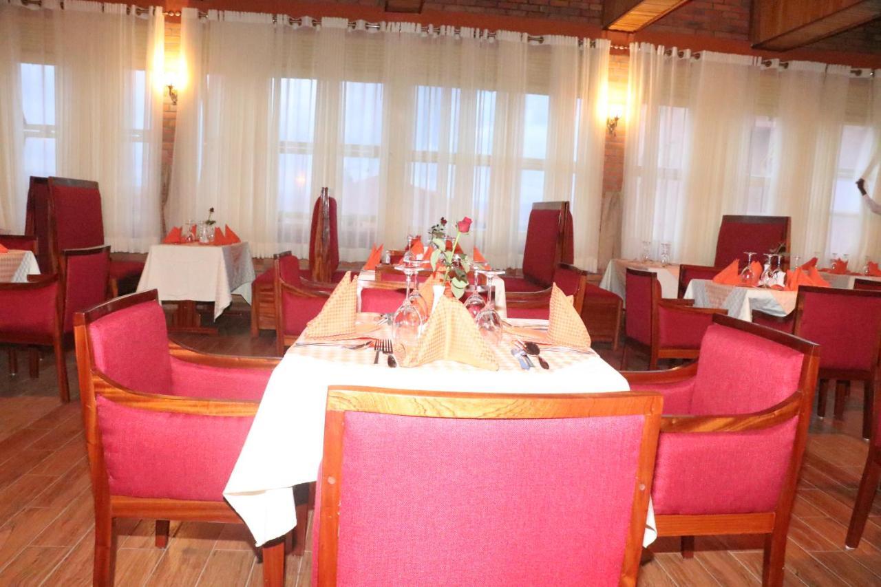 קיגאלי Sainte Famille Hotel מראה חיצוני תמונה