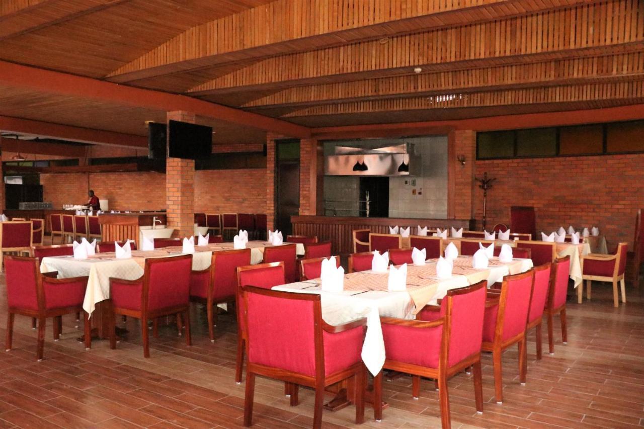 קיגאלי Sainte Famille Hotel מראה חיצוני תמונה