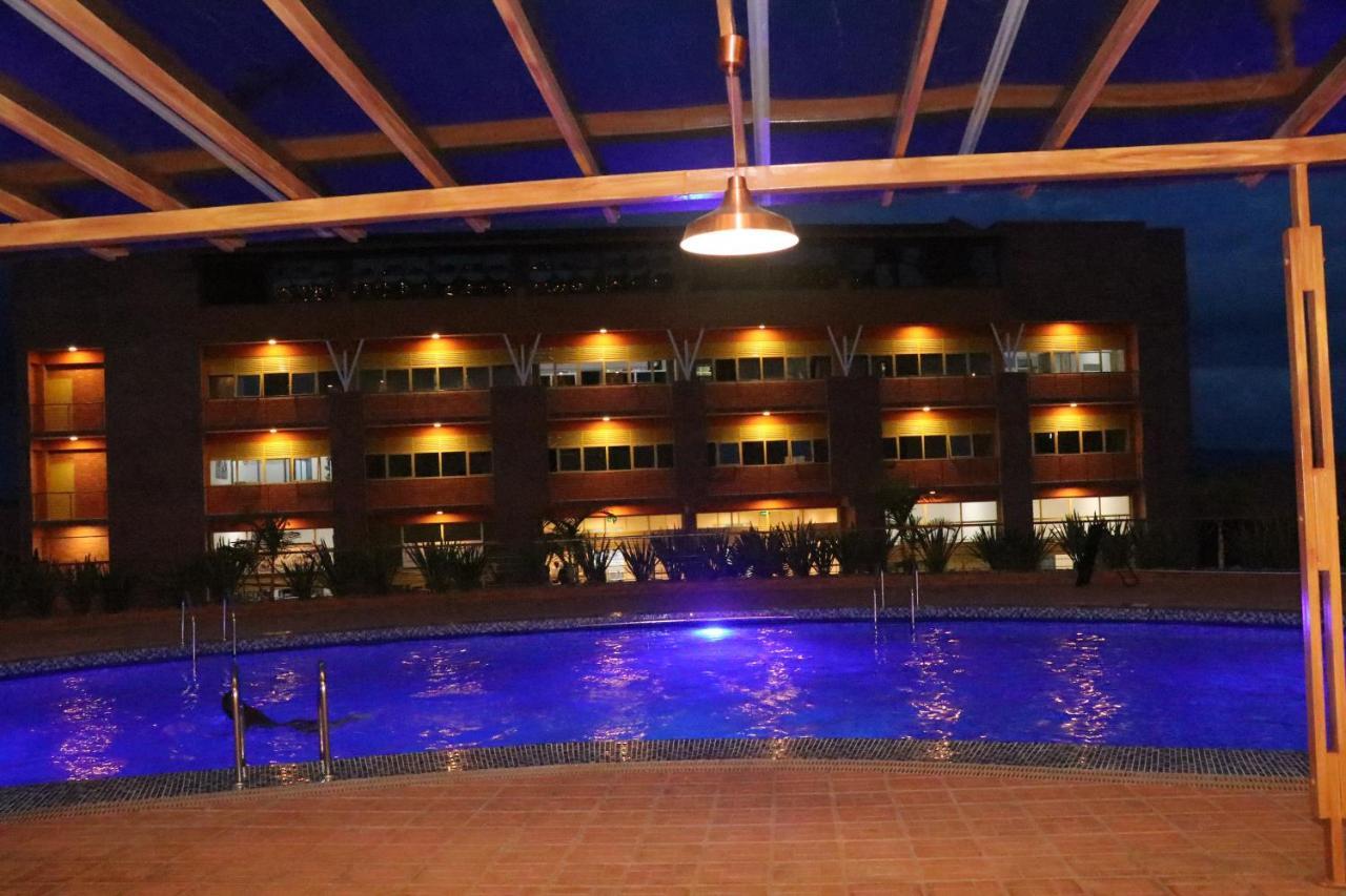 קיגאלי Sainte Famille Hotel מראה חיצוני תמונה