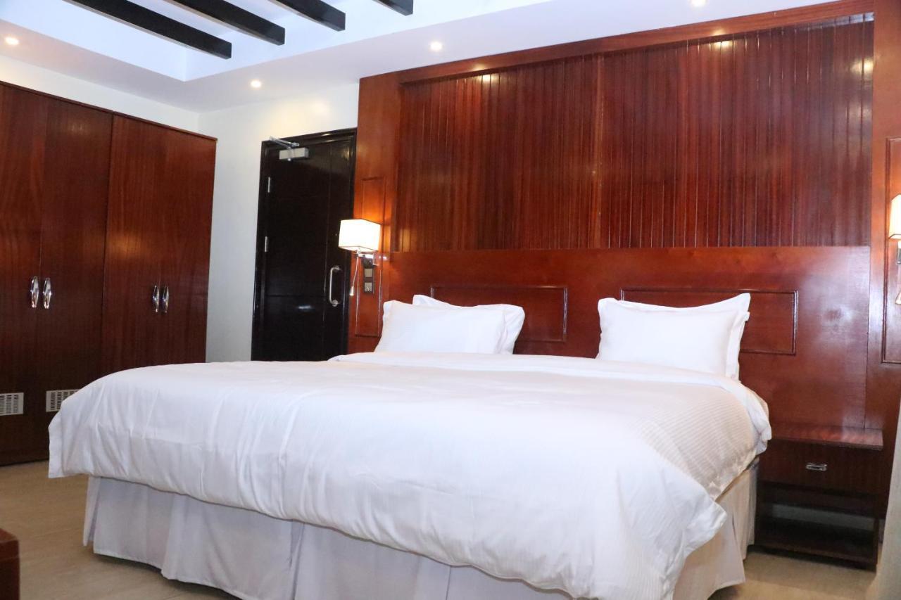 קיגאלי Sainte Famille Hotel מראה חיצוני תמונה