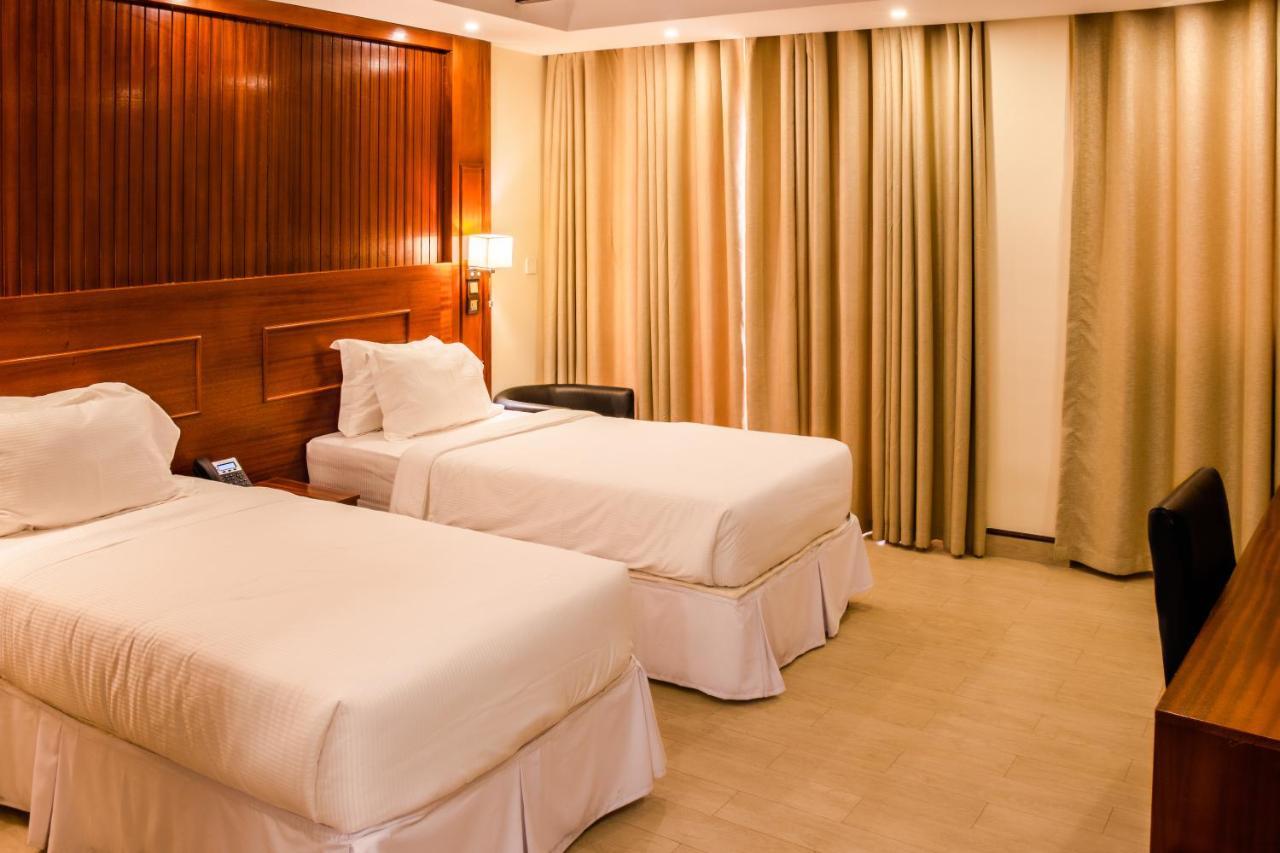 קיגאלי Sainte Famille Hotel מראה חיצוני תמונה