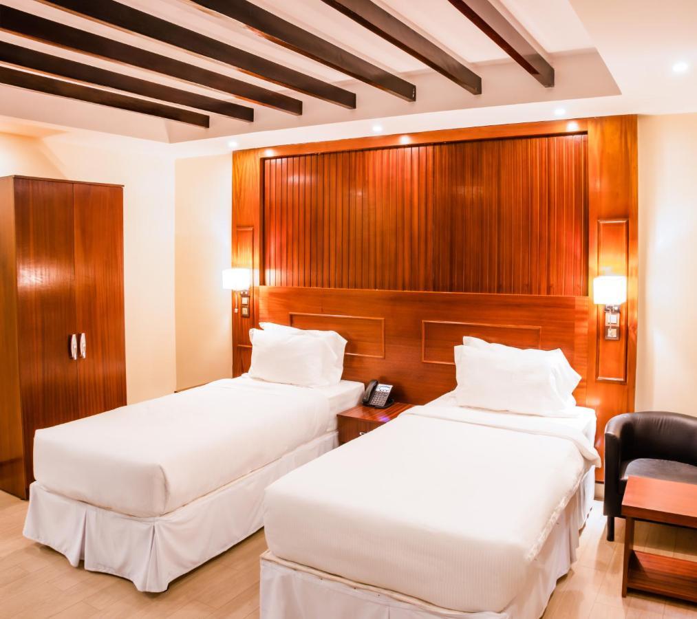 קיגאלי Sainte Famille Hotel מראה חיצוני תמונה